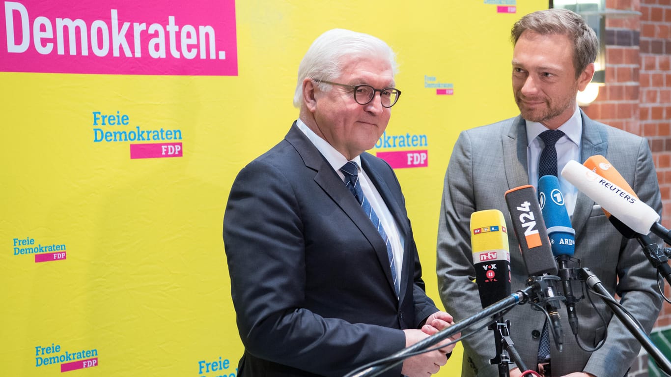 Christian Lindners Liberale unterstützen die Kandidatur von Bundesaußenminister Frank-Walter Steinmeier (li.) als Bundespräsident.