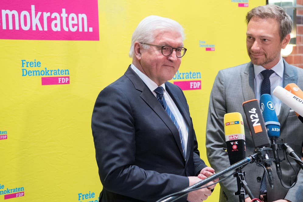Christian Lindners Liberale unterstützen die Kandidatur von Bundesaußenminister Frank-Walter Steinmeier (li.) als Bundespräsident.