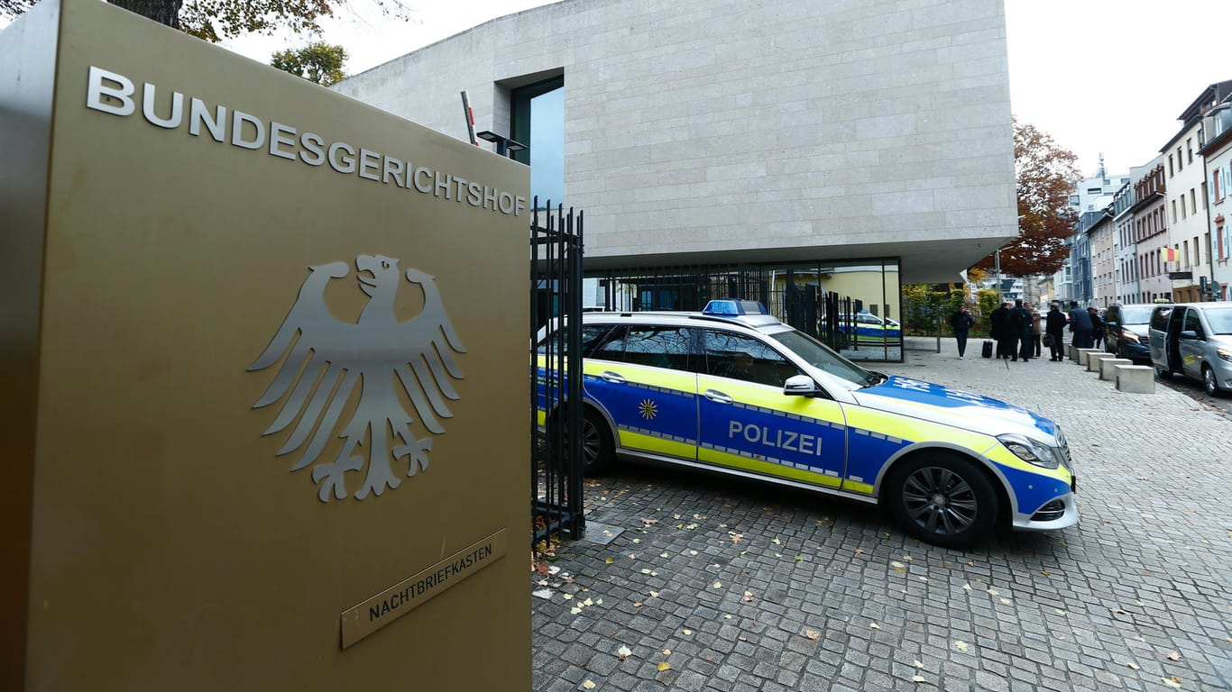 Im Dezember hatte der Bundesgerichtshof in Karlsruhe Haftbefehle für zwei Brüder in NRW erlassen.