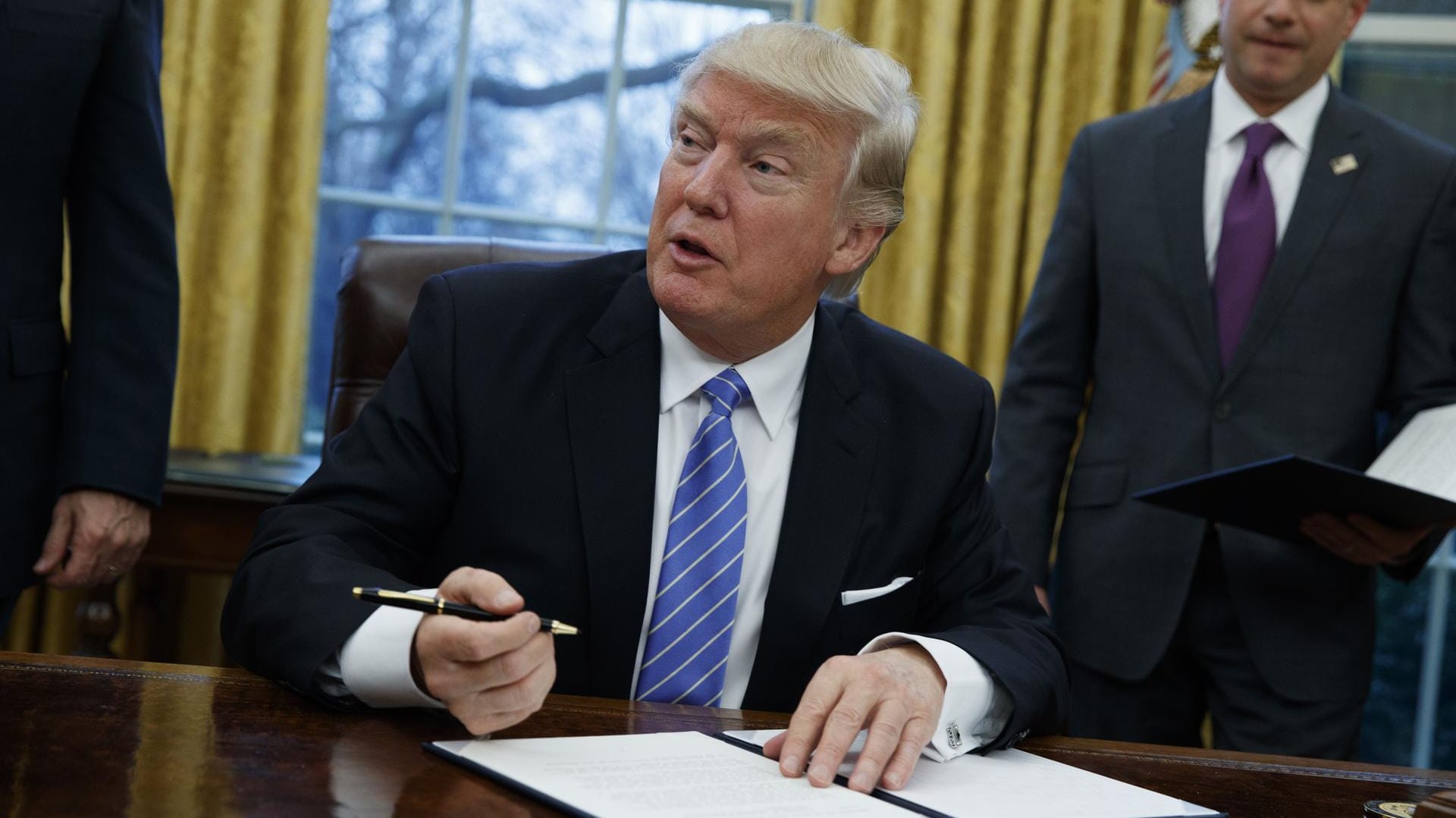 Der neue US-Präsident Donald Trump bleibt bei seiner Einschätzung, bei der Wahl im November sei nicht alles mit rechten Dingen zugegangen. Der neue US-Präsident Donald Trump bleibt bei seiner Einschätzung, bei der Wahl im November sei nicht alles mit rechten Dingen zugegangen.
