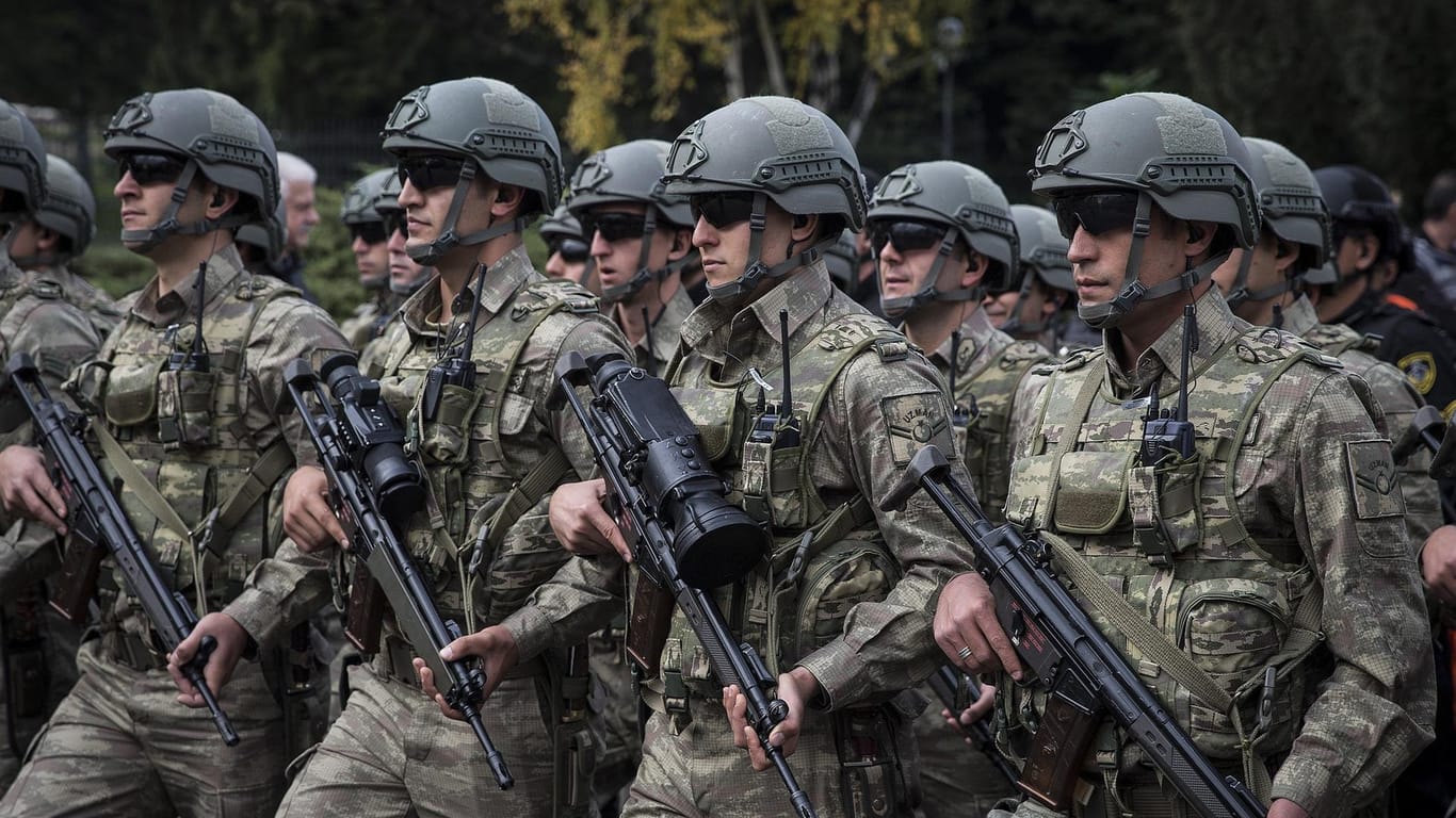 Türkische Soldaten bei einer Gedenkfeier in Ankara.