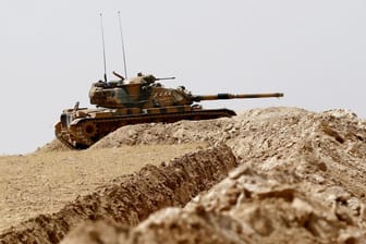 Ein türkischer Panzer in Syrien.