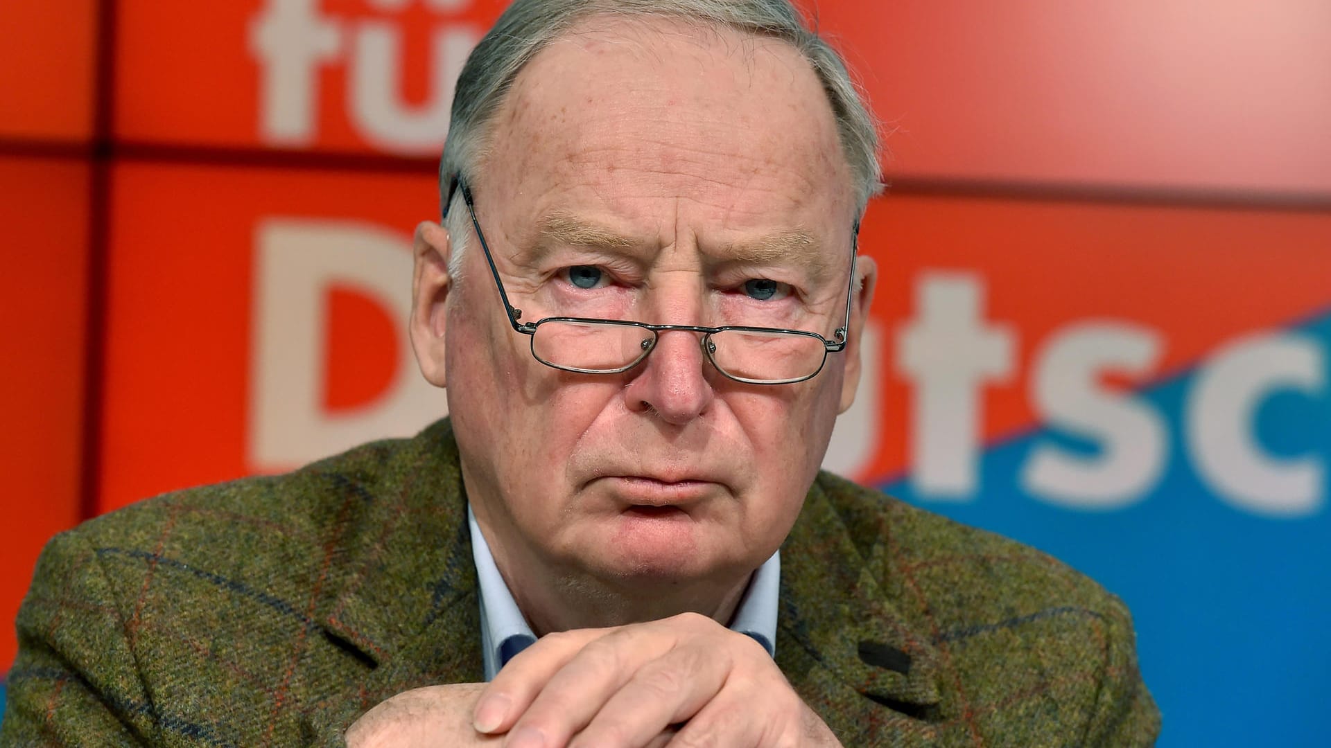 Alexander Gauland siniert während einer Delegiertenkonferenz der AfD.