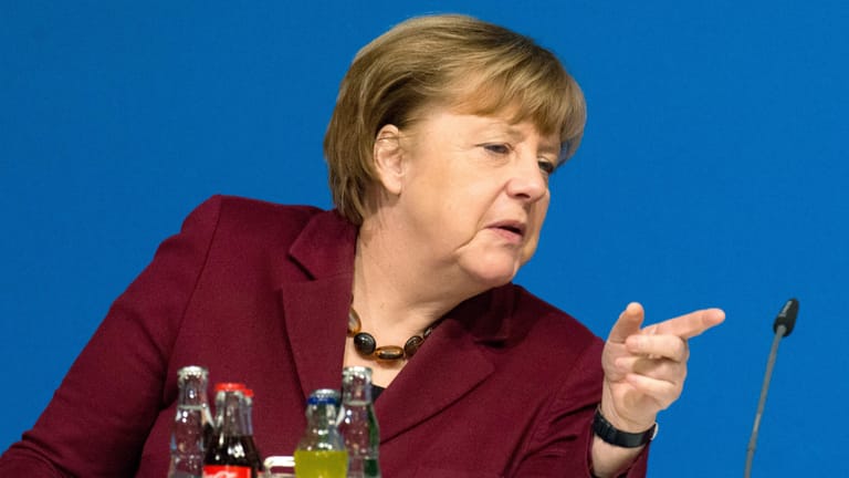 Bundeskanzlerin Merkel ist gegen das Einreiseverbot für bestimmte Bürger in die USA.