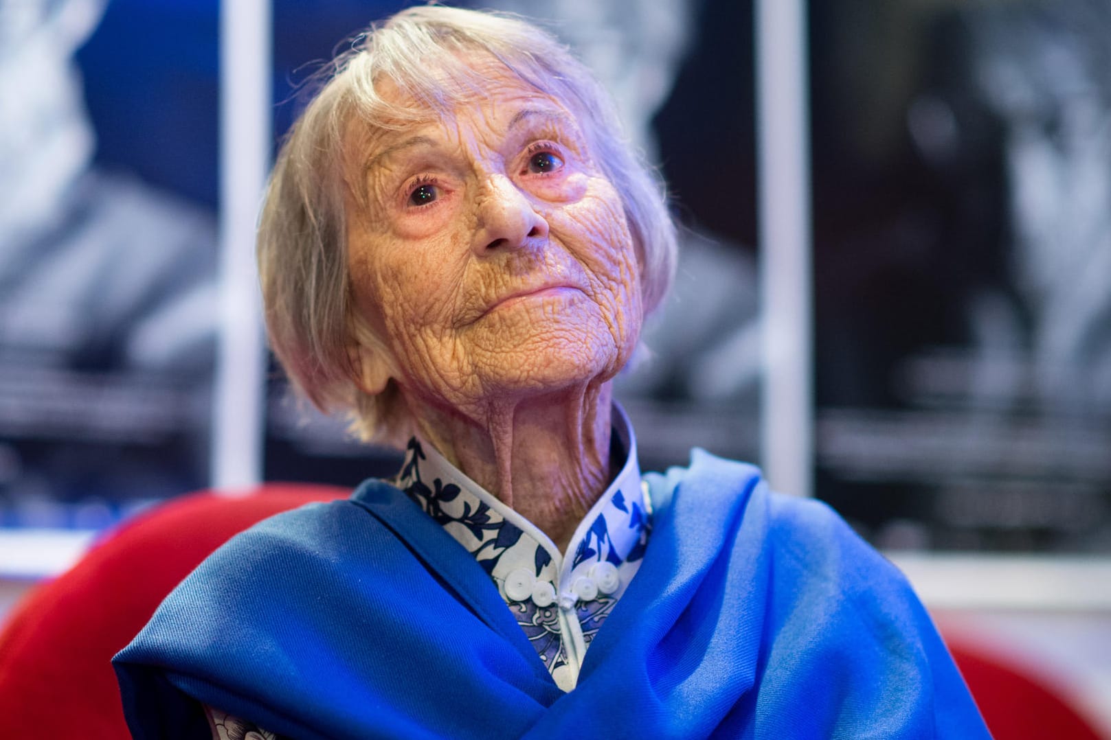 Brunhilde Pomsel nach der Filmpremiere von "Ein deutsches Leben" im Kino Rio in München.