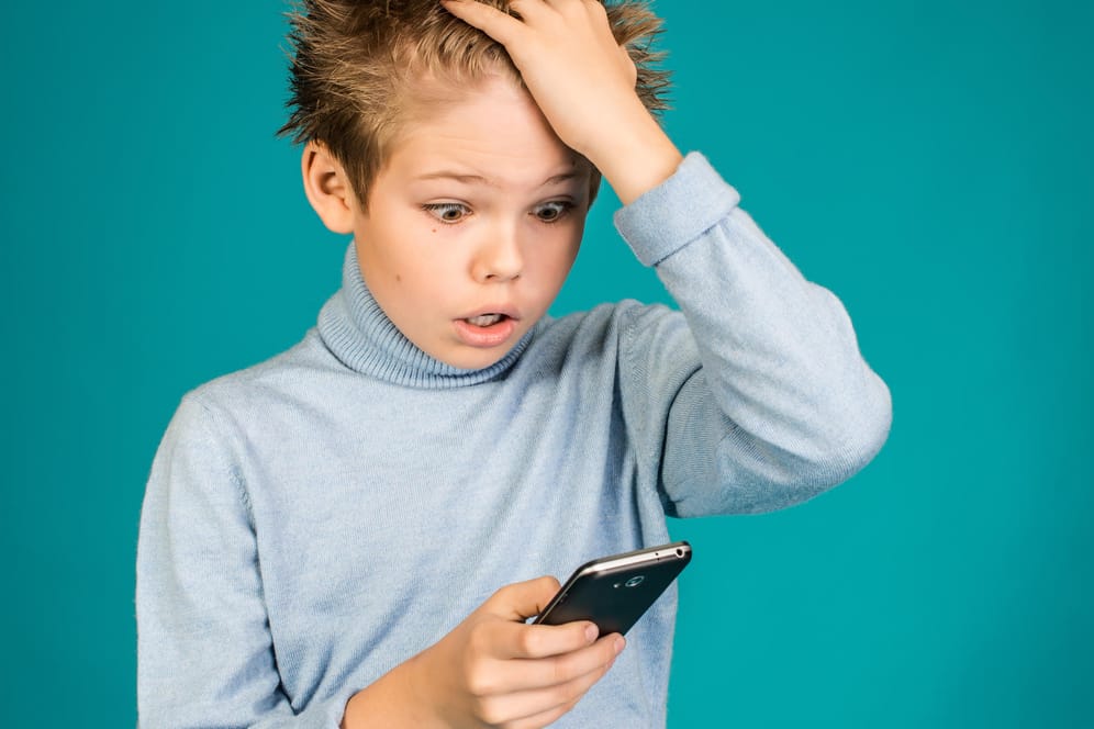 Wann ist der beste Zeitpunkt, um Ihrem Kind ein Smartphone zu schenken?