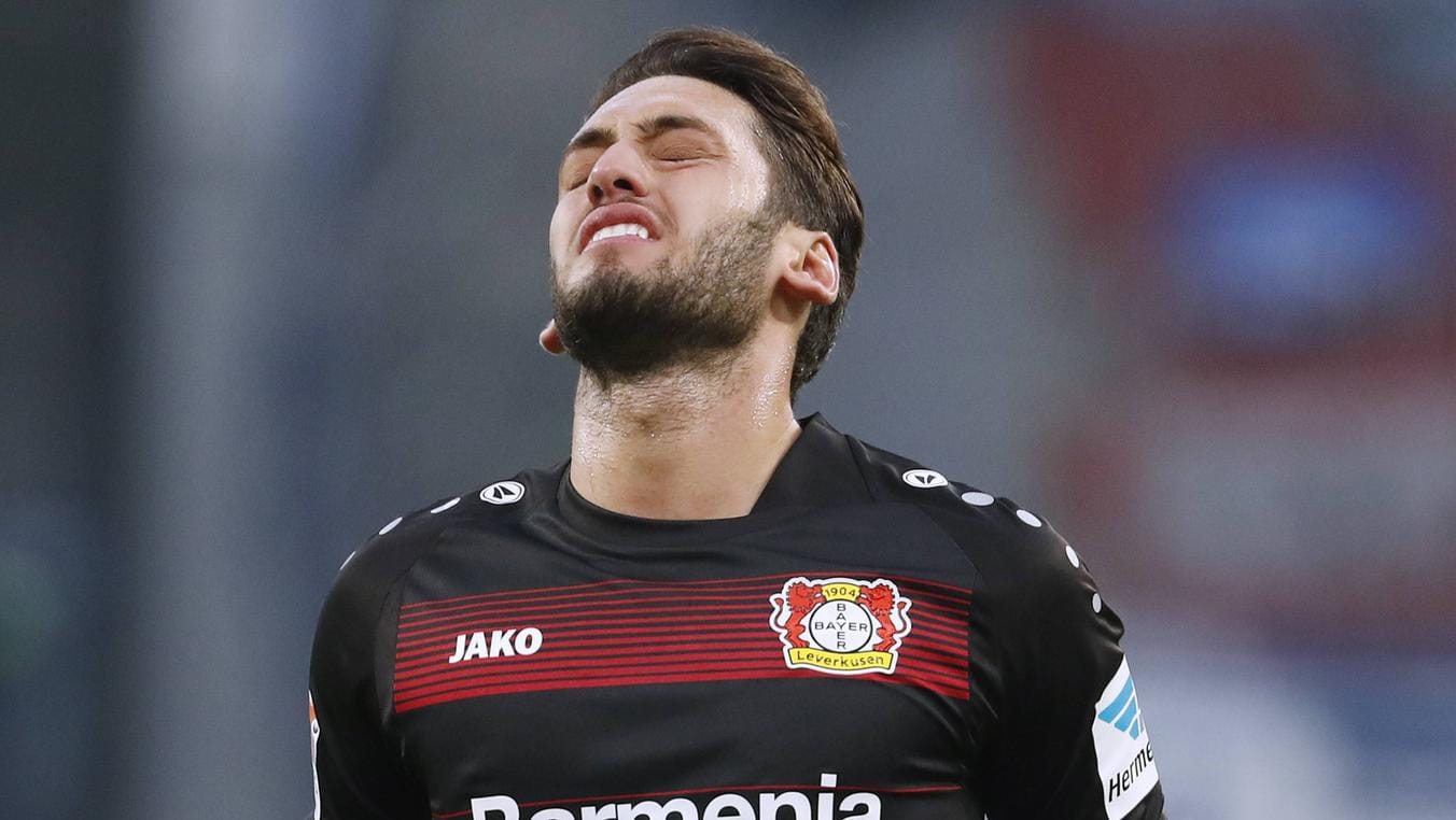 Wird Bayer Leverkusen vier Monate fehlen: Spielmacher Hakan Calhanoglu.