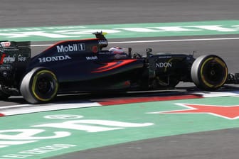 Fernando Alonso, hier noch im McLaren-Honda MP4-31. Das neue Auto wird demnächst vorgestellt.