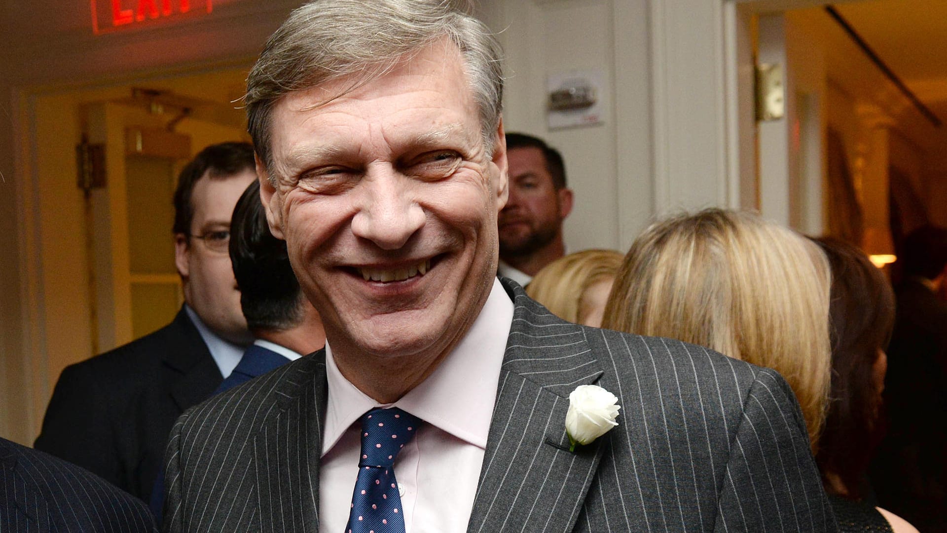 Der mögliche US-Botschafter bei der EU, Ted Malloch, glaubt an den Niedergang der EU und den Zerfall des Euro. Der mögliche US-Botschafter bei der EU, Ted Malloch, glaubt an den Niedergang der EU und den Zerfall des Euro.
