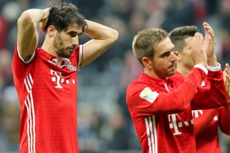 Unzufriedene Bayern-Spieler nach dem Remis gegen den FC Schalke 04.