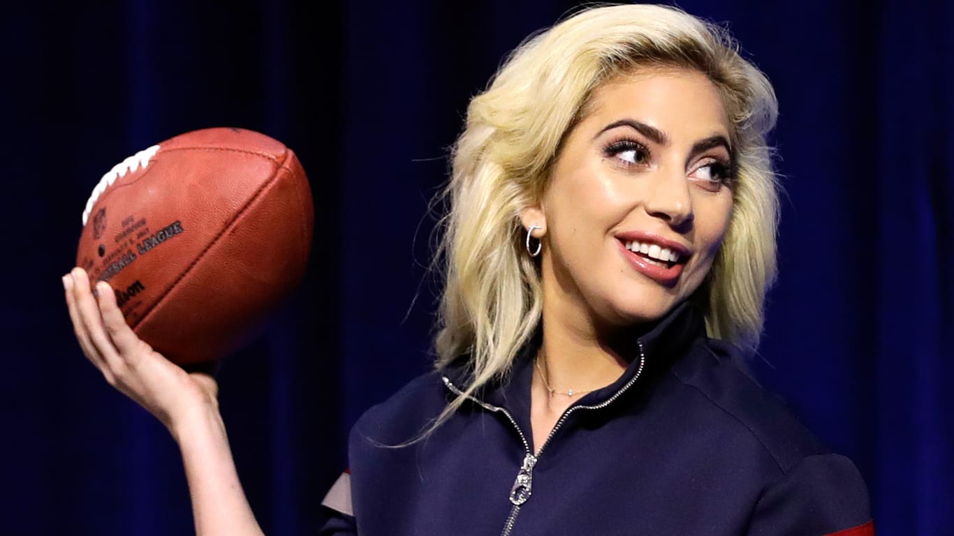 Lady Gaga in Houston bei der Pressekonferenz zum 51. NFL Super Bowl.