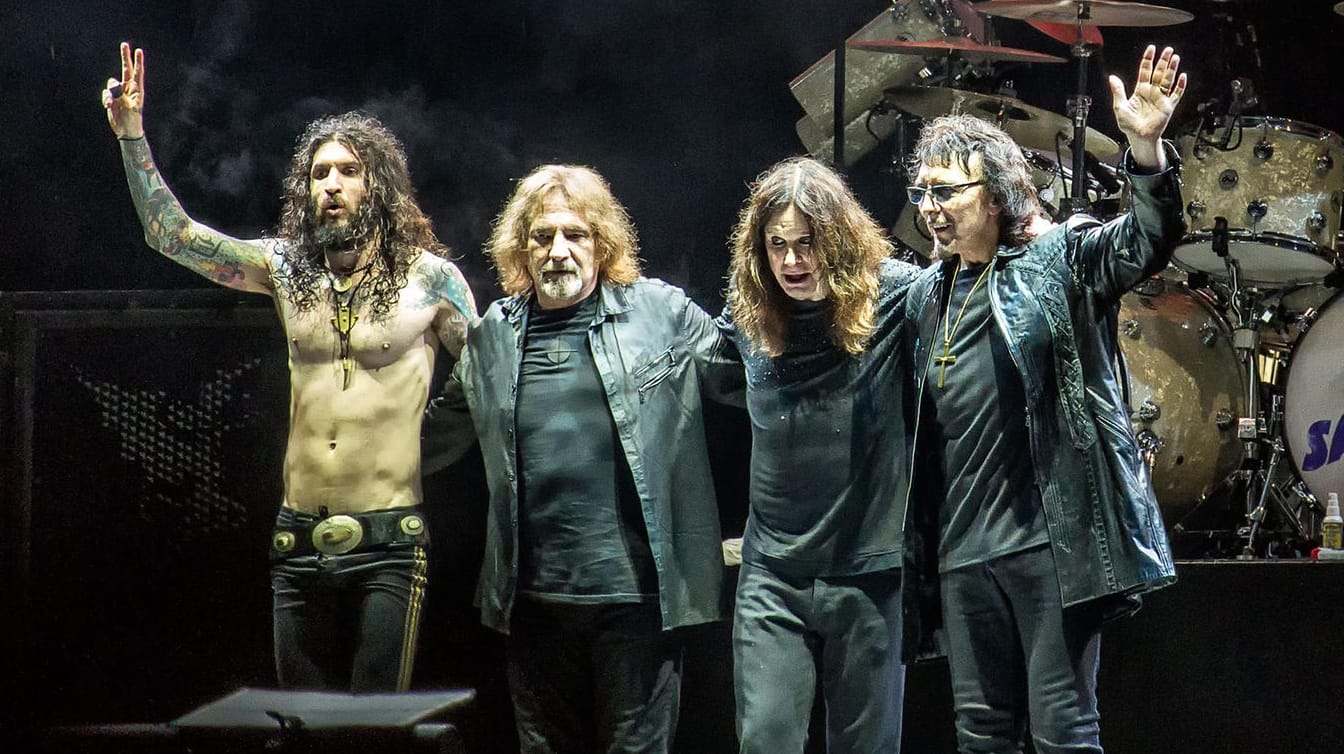 Tommy Clufetos, Geezer Butler, Ozzy Osbourne und Tony Iommy (v.li.n.re.) verabschiedeten sich bei ihrem Abschiedskonzert am 4. Februar von ihren Fans.