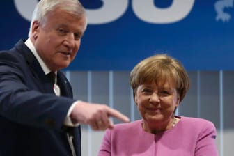 Das gemeinsame Ziel vor Augen: CSU-Chef Horst Seehofer und Kanzlerin Angela Merkel (CDU) beim Treffen der Unionsspitzen in München.