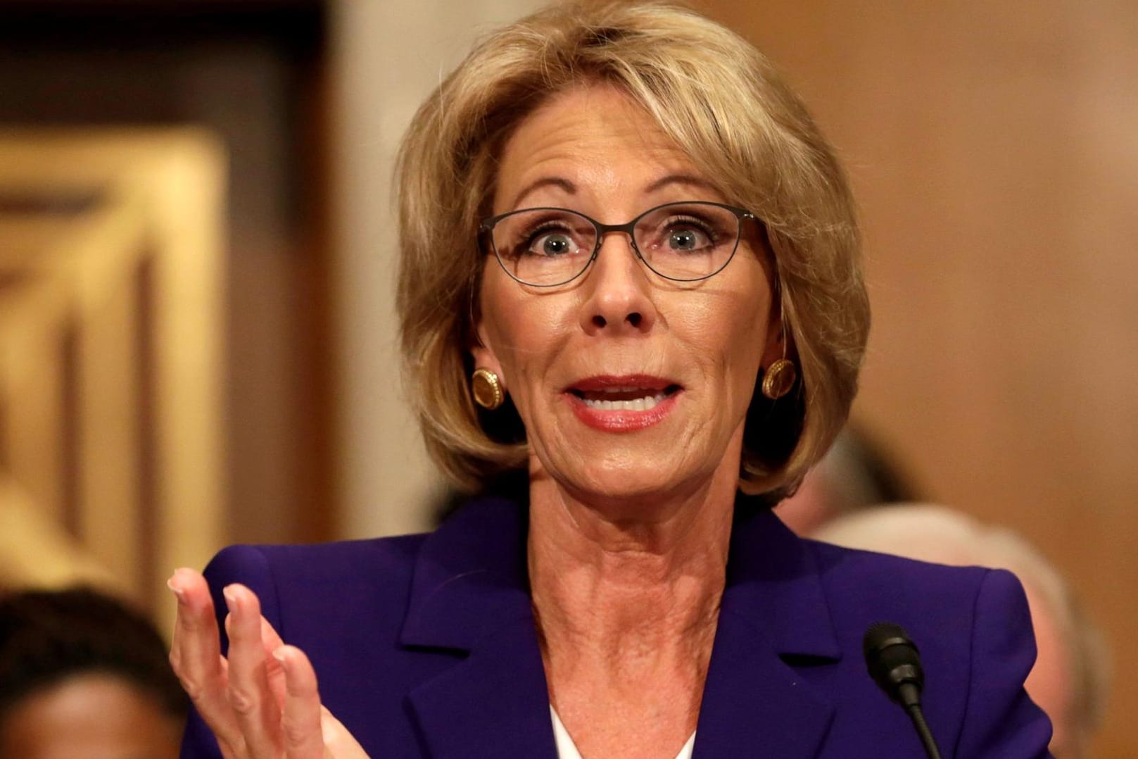 Betsy DeVos ist eine der umstrittensten Figuren im Kabinett von US-Präsident Donald Trump.