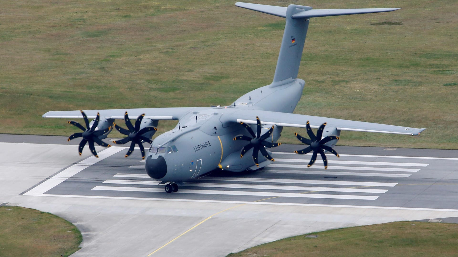 Airbus A400M der deutschen Luftwaffe auf dem Stützpunkt Holzdorf.