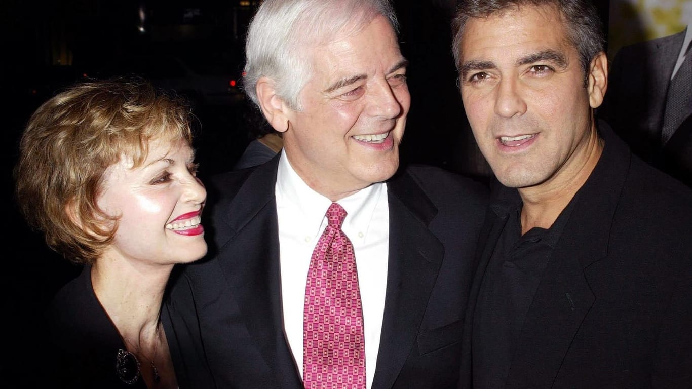 George Clooney mit seinen Eltern Nick und Nina.
