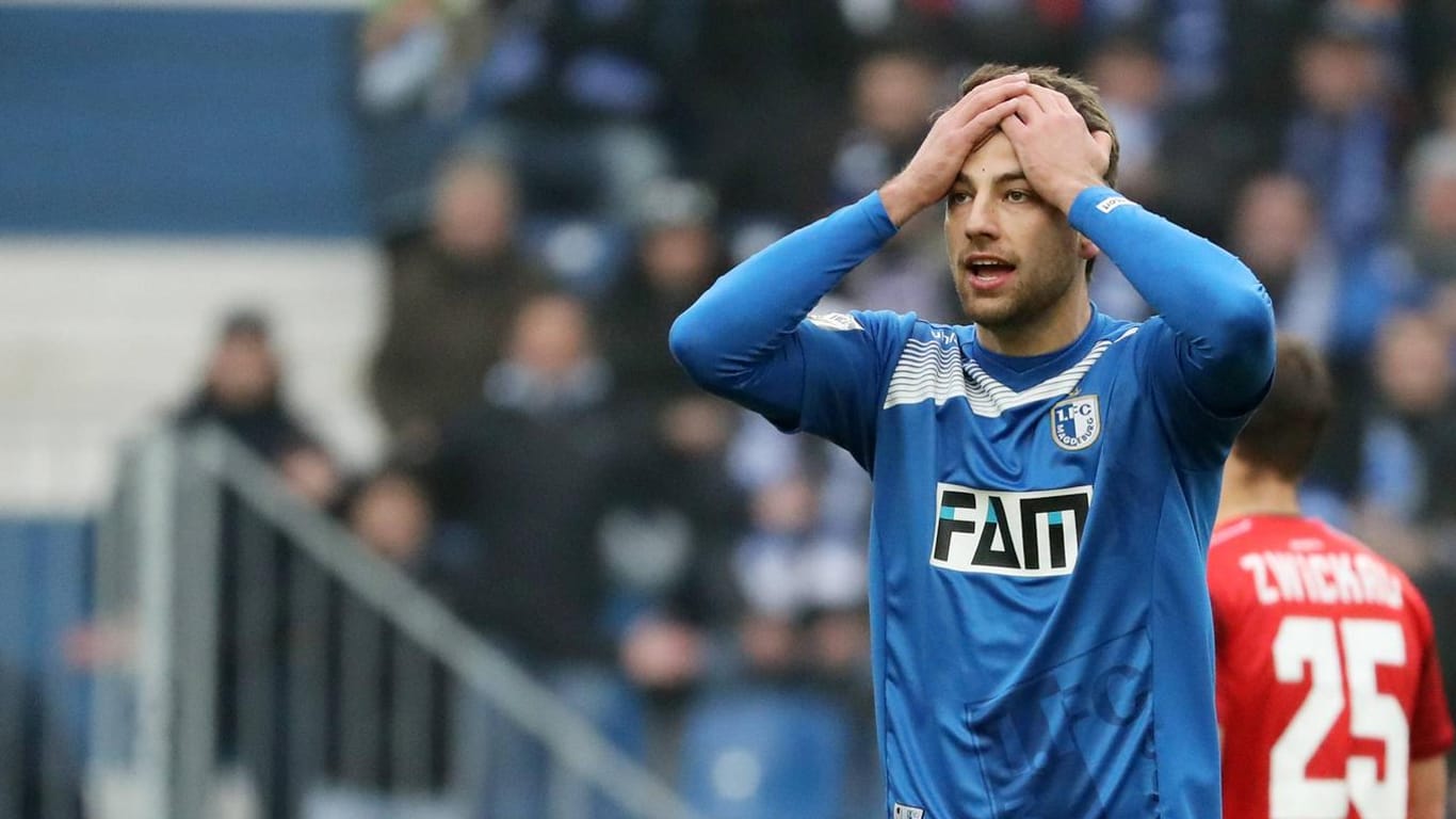 FCM-Stürmer Christian Beck traf im Spiel gegen den SC Paderborn ins eigene Tor.