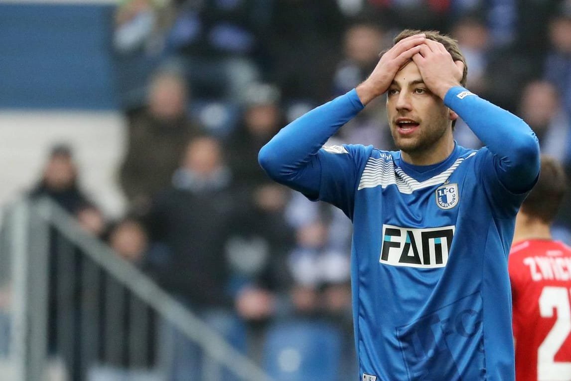 FCM-Stürmer Christian Beck traf im Spiel gegen den SC Paderborn ins eigene Tor.