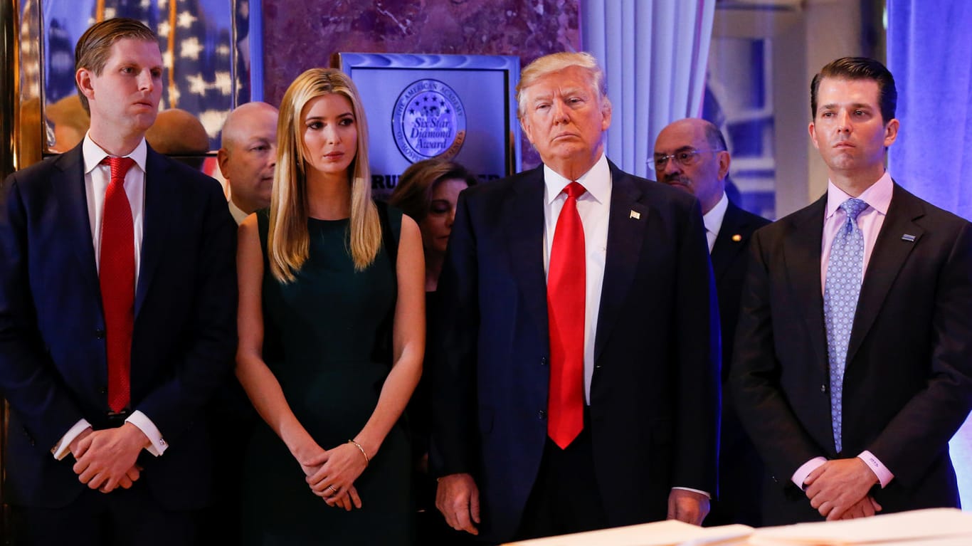 US-Präsident Donald Trump mit Tochter Ivanka und anderen Familienmitgliedern.