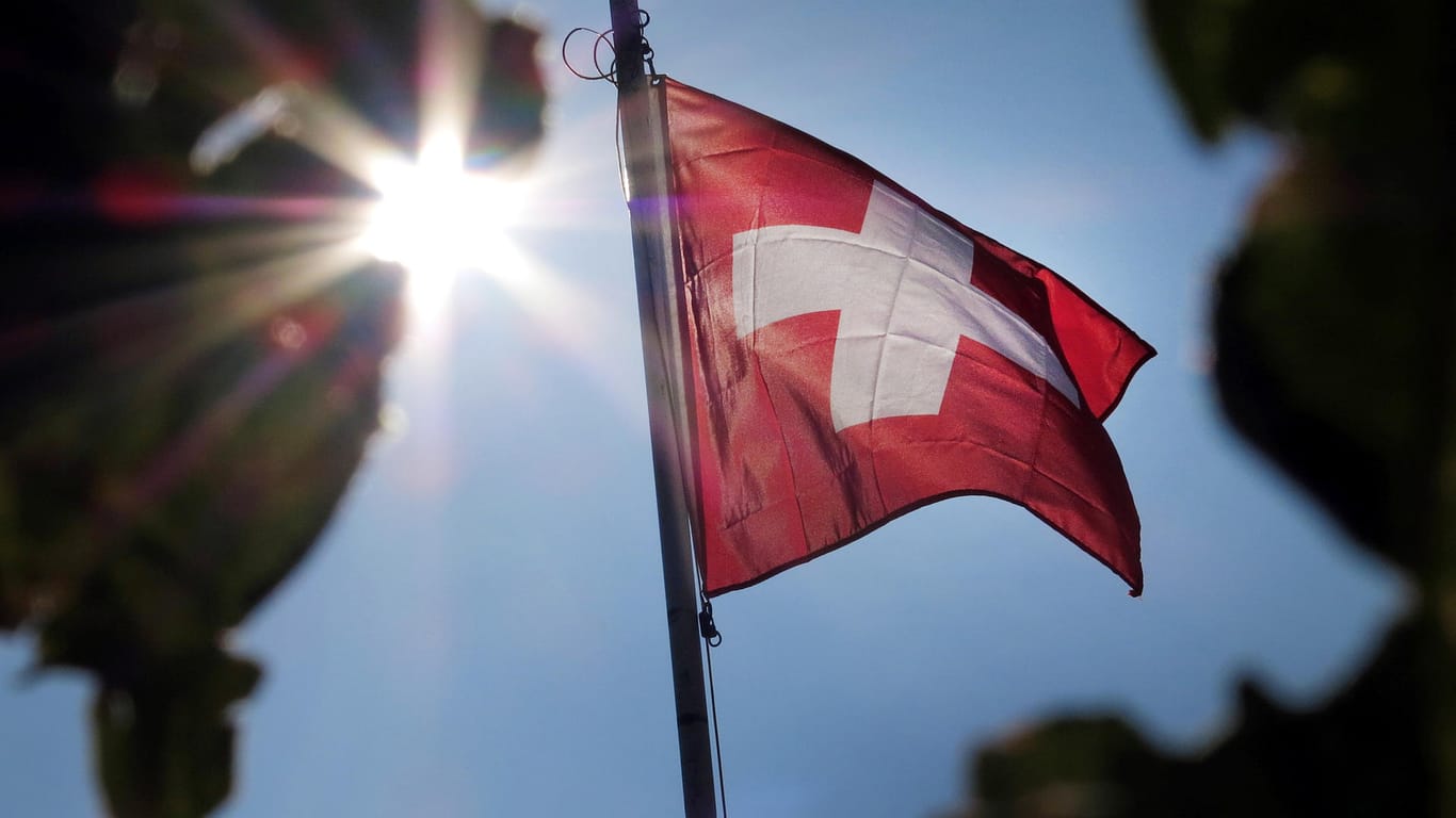 Schweizer Bürger votieren für Steuerprivilegien für Firmen.