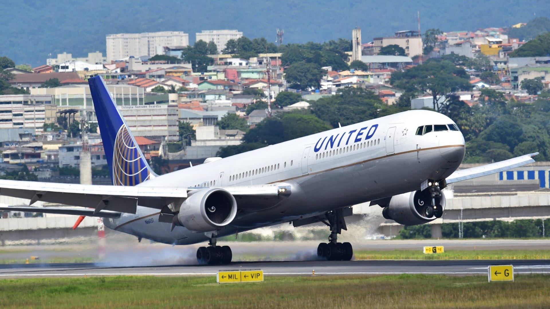 Bevor die Maschine der United Airlines starten konnte, musste erst die seltsame Pilotin ersetzt werden. (Symbolbild) Bevor die Maschine der United Airlines starten konnte, musste erst die seltsame Pilotin ersetzt werden. (Symbolbild)