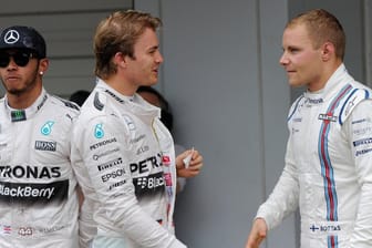 Nico Rosberg (Mitte) wird sich mit Valtteri Bottas (re.) treffen. Um Lewis Hamilton soll es dabei aber nicht gehen.