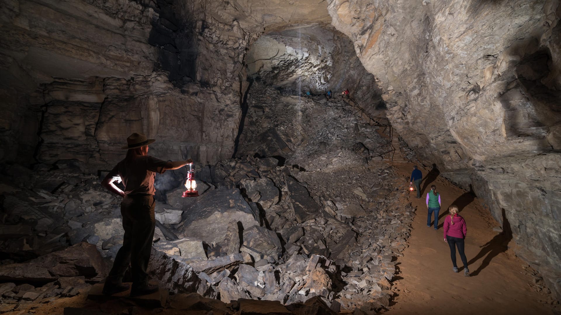 Einige Touren in der unterirdischen Welt des Mammouth Cave Nationalparks dauern sechseinhalb Stunden.