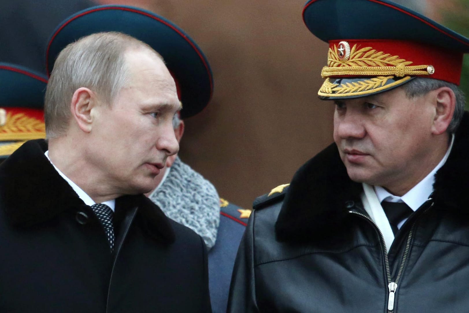 Russlands Präsident Wladimir Putin und sein Verteidigungsminister Sergej Schoigu.