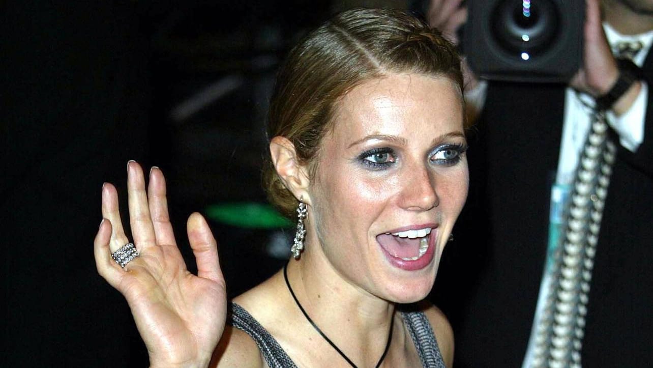 Gwyneth Paltrow ohne BH bei den Oscars 2002