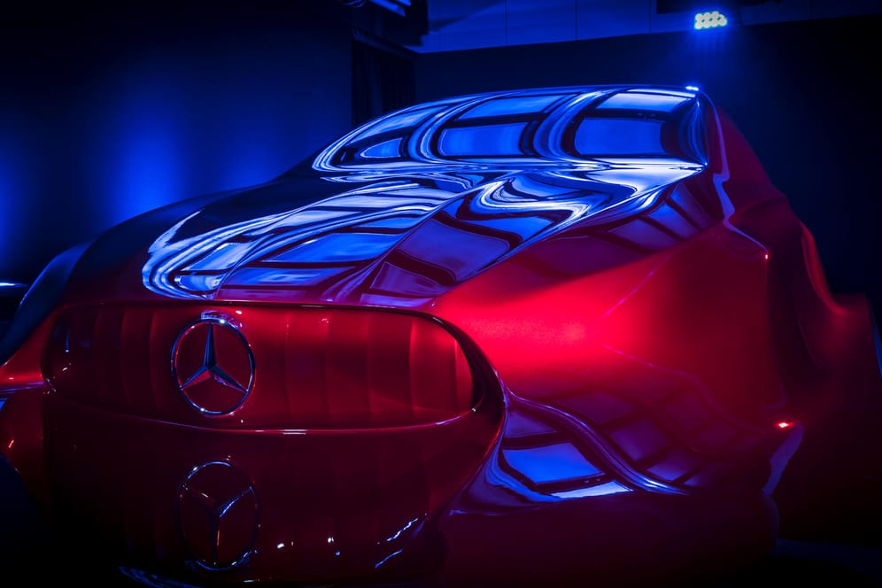 Einen vagen Ausblick auf das Design der neuen A-Klasse hat Mercedes Anfang 2017 mit der Skulptur Aesthetics A gegeben.