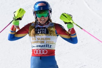 Goldjubel: Mikaela Shiffrin hat erneut den WM-Slalom gewonnen.