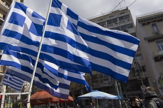 Proteste gegen Steuererhöhungen und Sparprogramme in Athen.