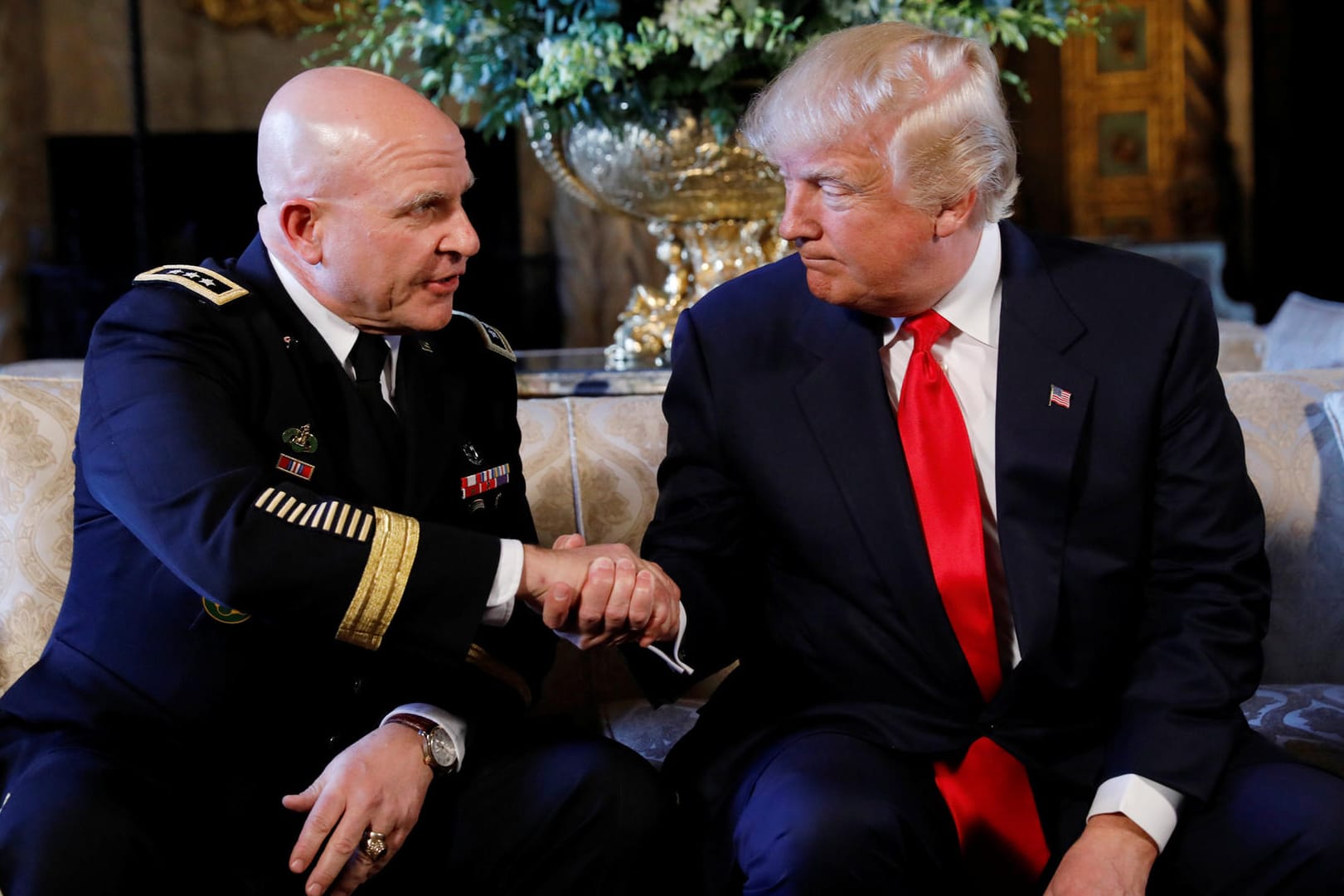 Deutlich weniger Haare: US-Präsident Donald Trump mit seinem neuen Nationalen Sicherheitsberater General H.R. McMaster.