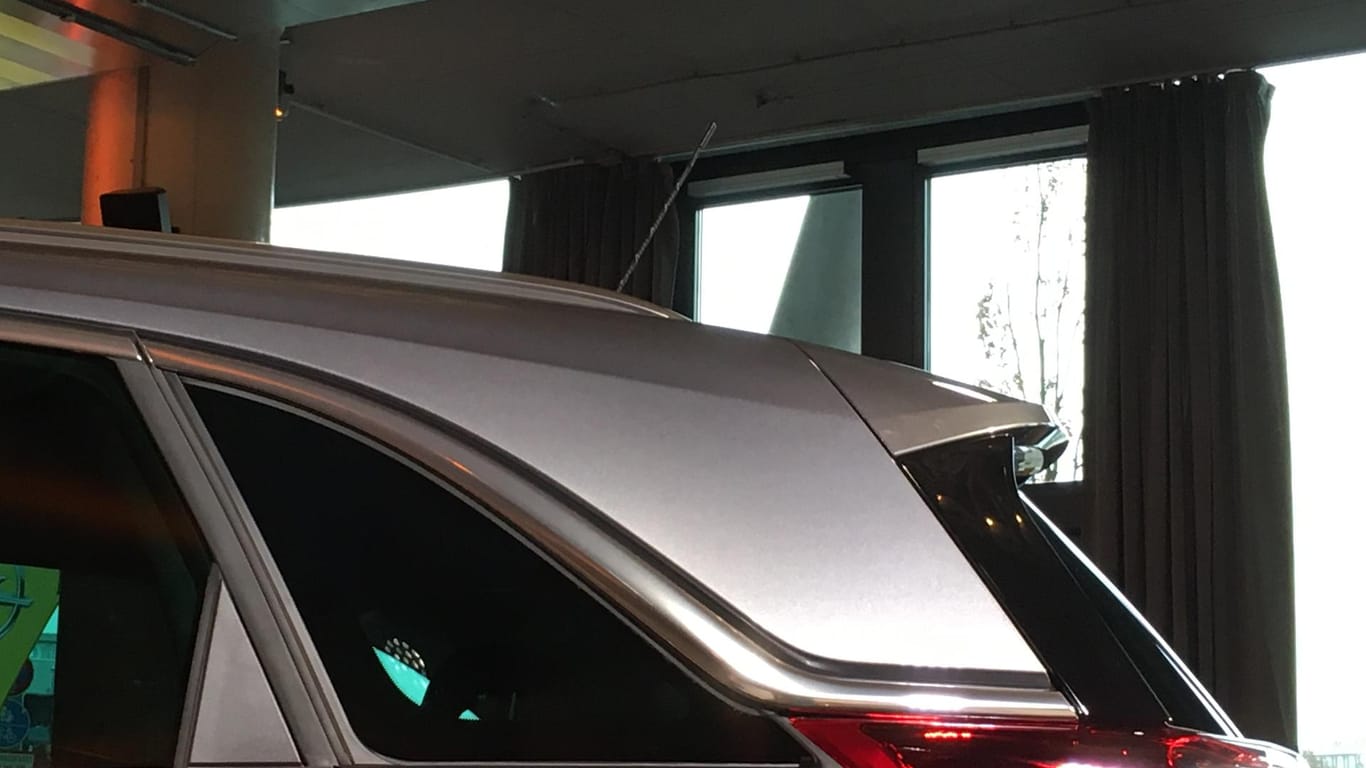 Ein Charakteristikum des neues Opel Crossland X ist das andersfarbige Dach.