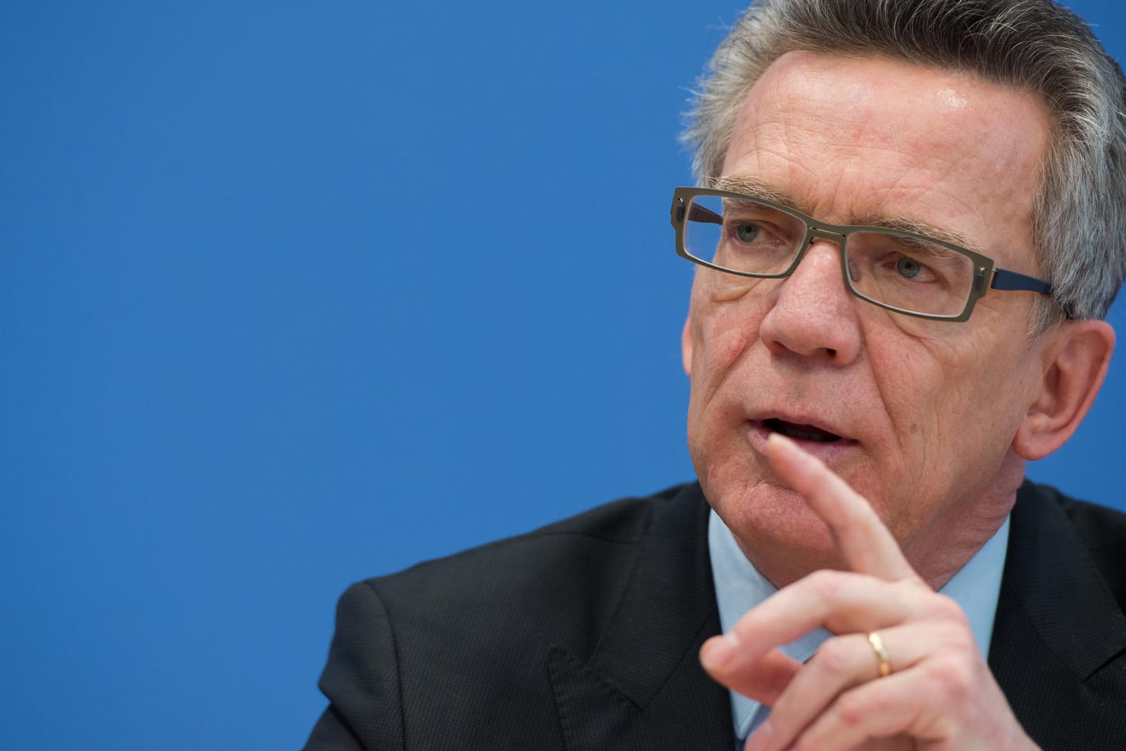 Thomas de Maizière verteidigt die Abschiebe-Pläne der Bundesregierung.