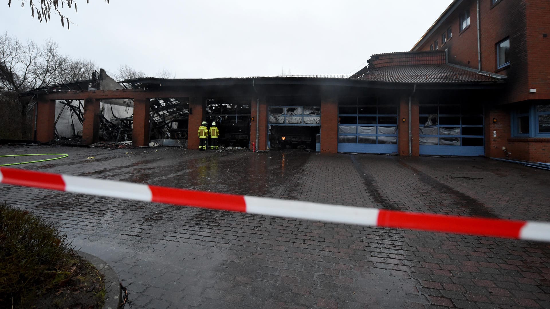 Millionenschaden nach Brand bei Feuerwehr.