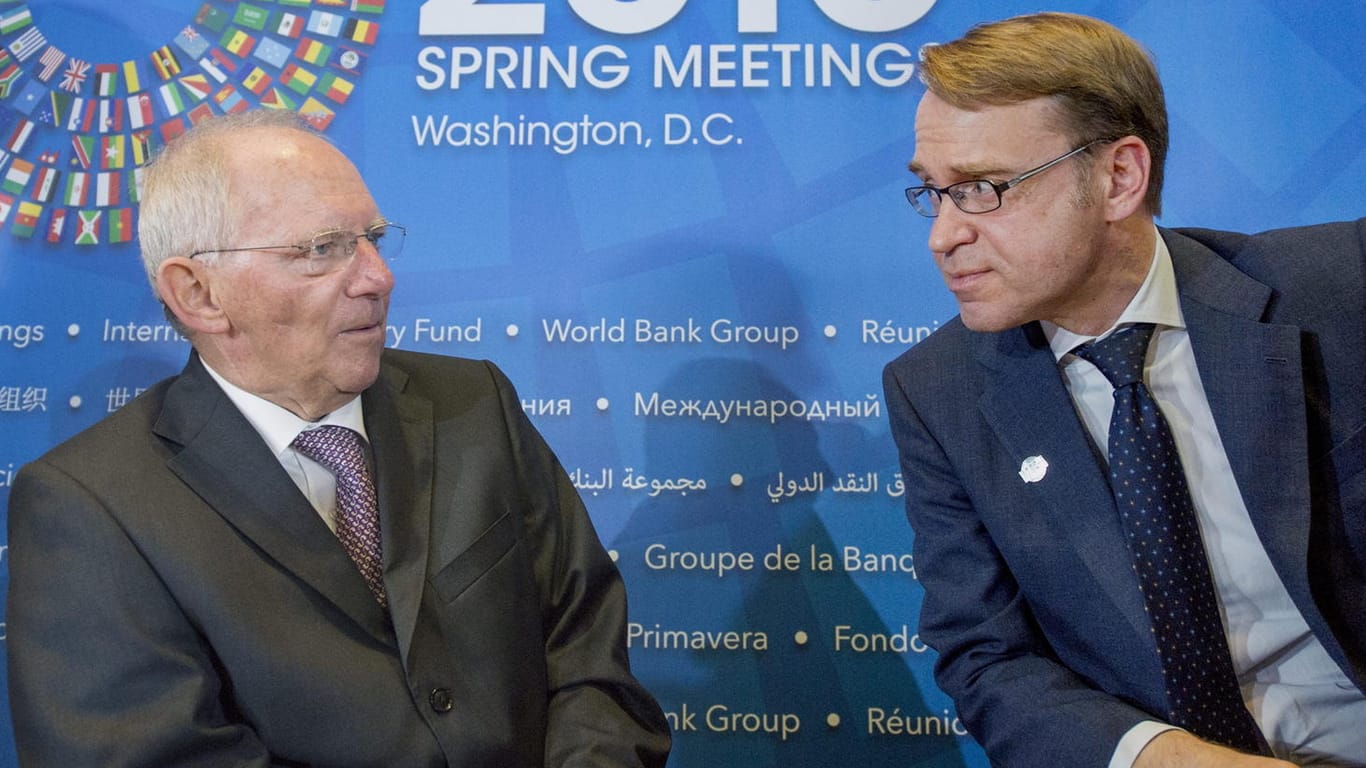 Wolfgang Schaeuble mit Bundesbank-Chef Jens Weidmann.