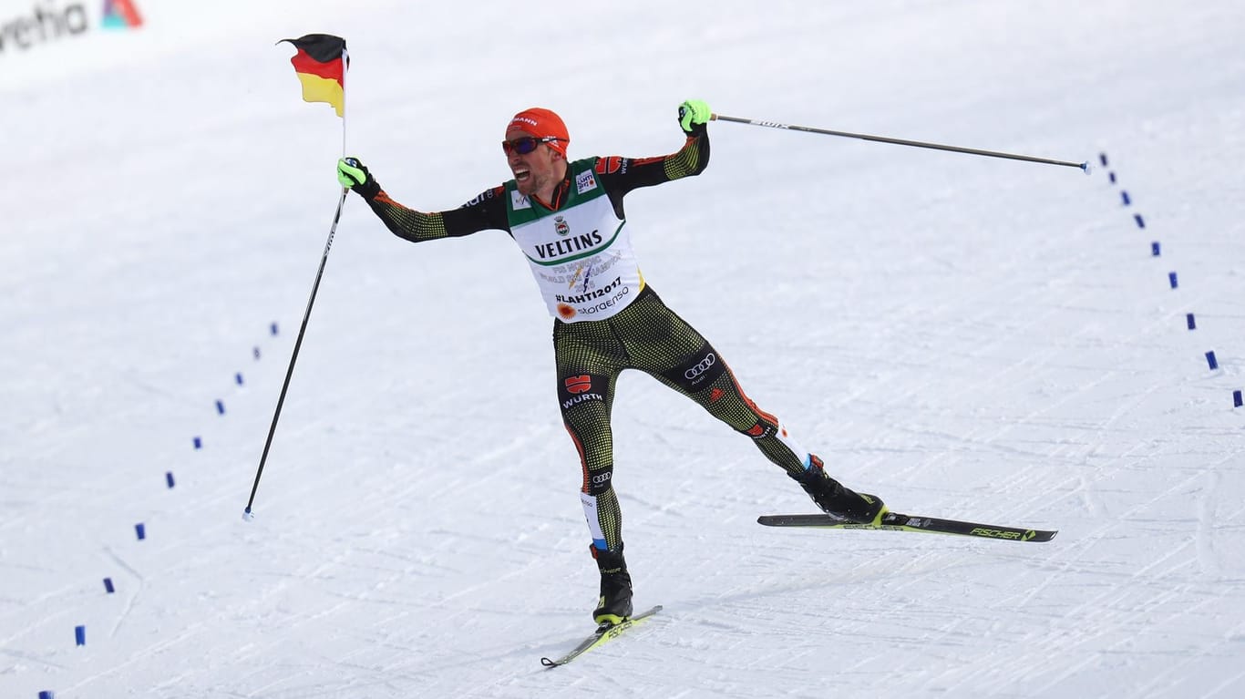Johannes Rydzek hat bei der nordischen Ski-WM 2017 seine erste Goldmedaille eingefahren.