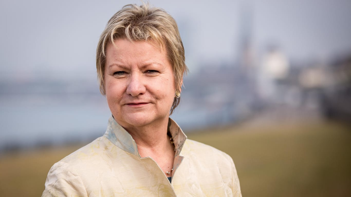 Kann sich Sylvia Löhrmann nach der Wahl noch halten? Ihr macht der Abwärtstrend der Grünen und ihre eigenen Beliebtheitswerte zu schaffen.
