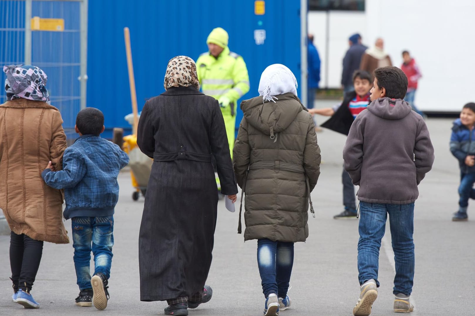 Nach dem starken Zuzug von Flüchtlingen in den vergangenen beiden Jahren sind alte Berechnungen des Bundesamtes offenbar überholt.