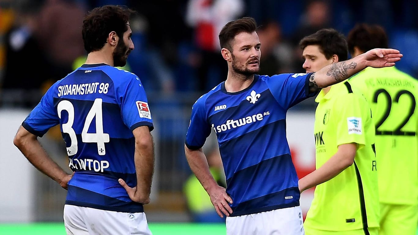 Hamit Altintop (li.) und Marcel Heller trudeln mit den Lilien Richtung 2. Bundesliga.
