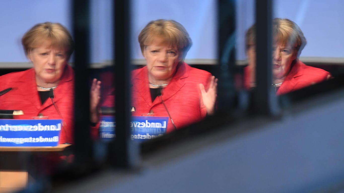 Die mehrfache Merkel auf der CDU-Landesvertreterversammlung in Mecklenburg-Vorpommern, auf der sie am Wochenende auf den Listenplatz eins für die Bundestagswahl gewählt wurde.
