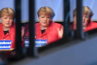 Die mehrfache Merkel auf der CDU-Landesvertreterversammlung in Mecklenburg-Vorpommern, auf der sie am Wochenende auf den Listenplatz eins für die Bundestagswahl gewählt wurde.