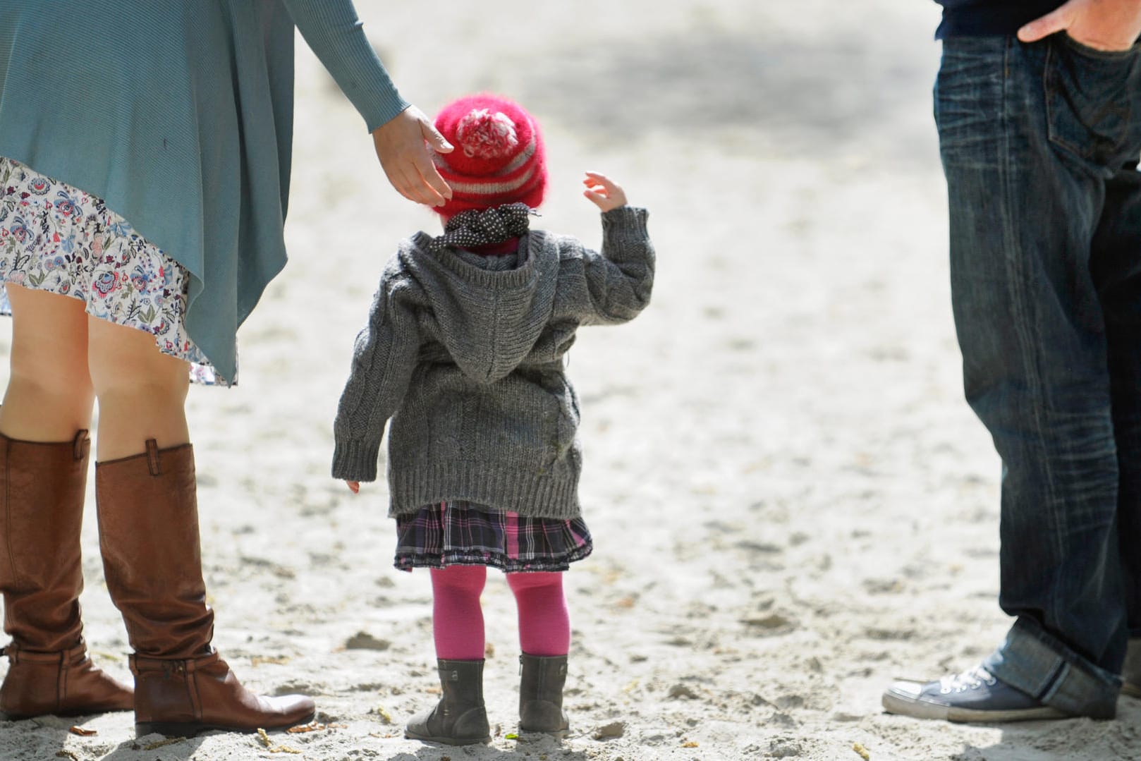 Umgangsrecht: Beim "Wechselmodell" leben Kinder getrennter Eltern abwechselnd bei der Mutter und beim Vater.