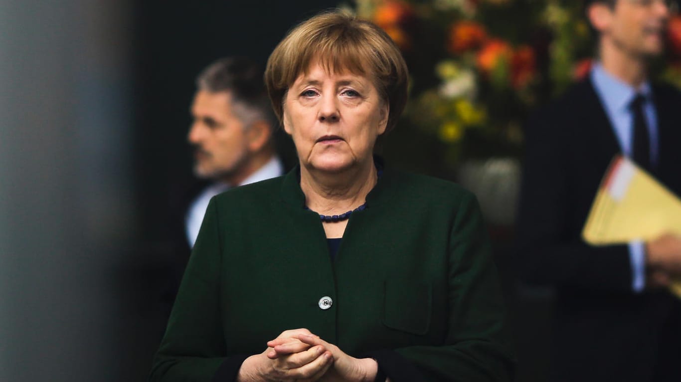 Angela Merkel muss nach Ansicht eines Politologen stärker in den Wahlkampf einsteigen.