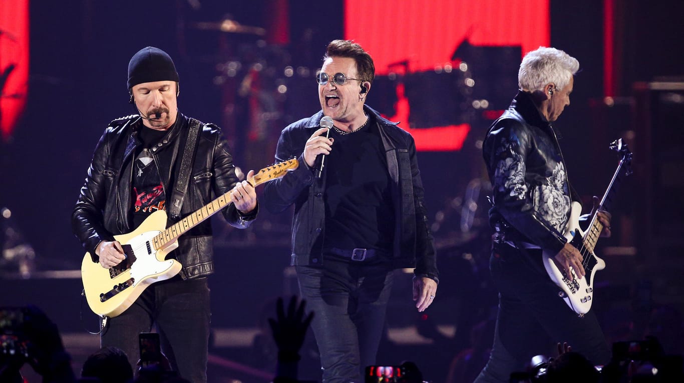 U2 bei einem Auftritt in Las Vegas im September 2016.