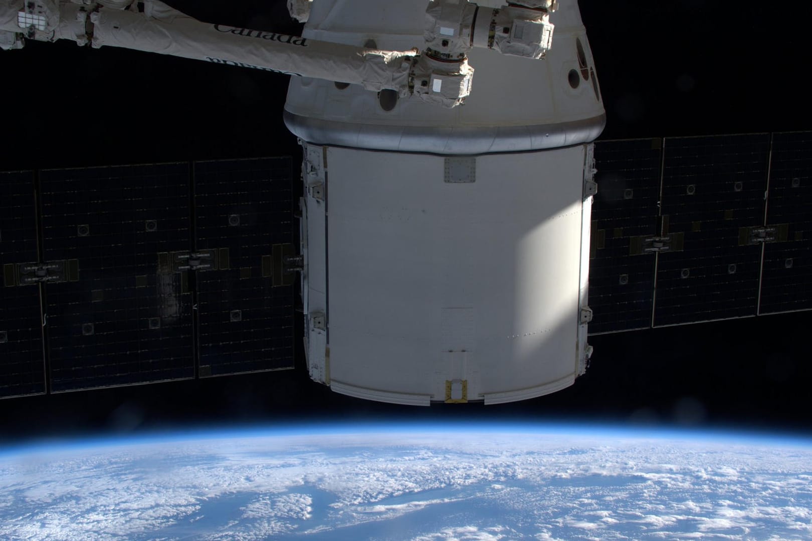 Die Raumkapsel "Dragon", in der die Weltraumtouristen ins All fliefgen sollen.