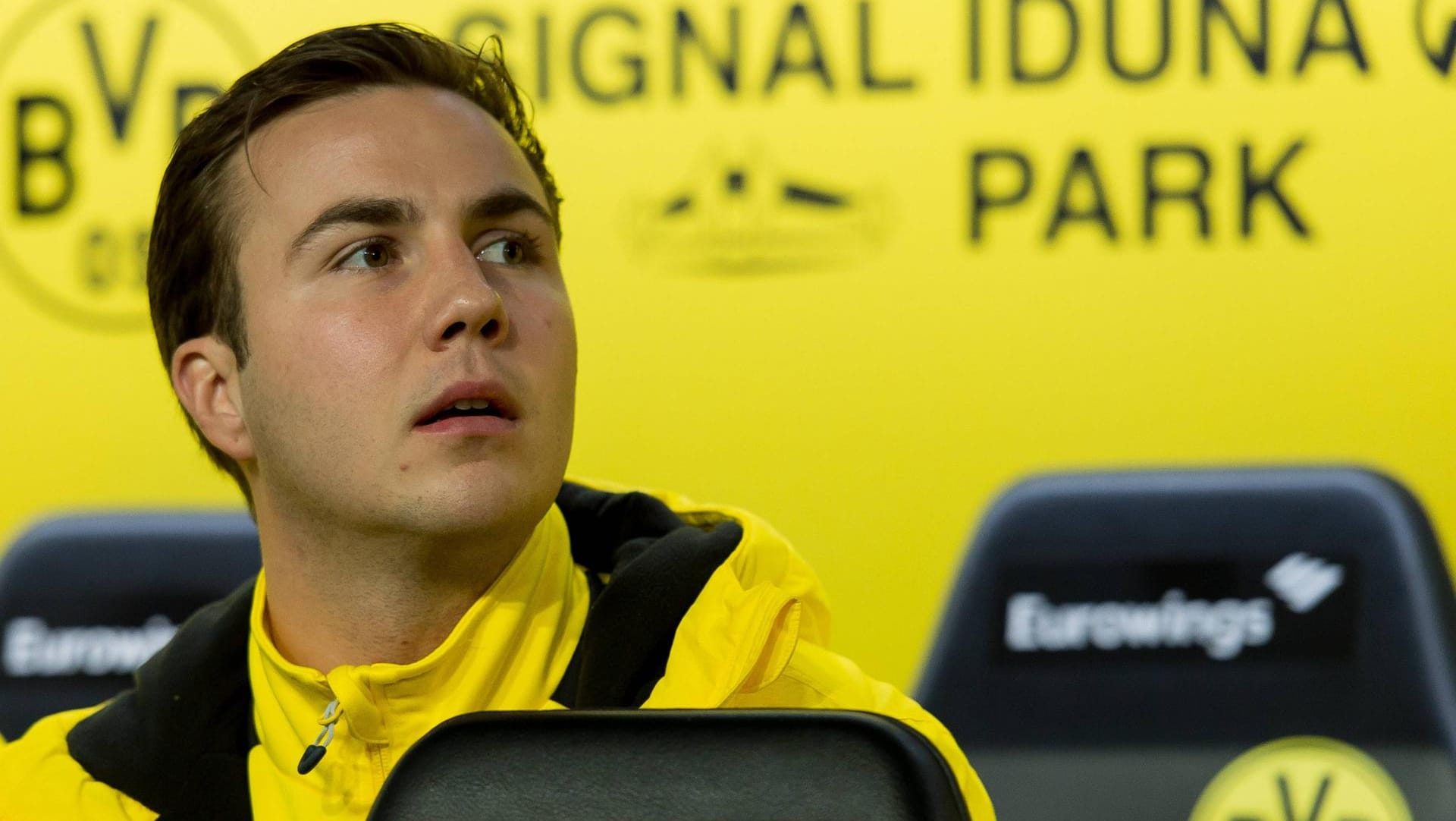 Die Leidenszeit von Mario Götze nimmt kein Ende: Der im Dauertief steckende WM-Held von 2014 fehlt Borussia Dortmund wegen einer Stoffwechselstörung bis auf Weiteres.