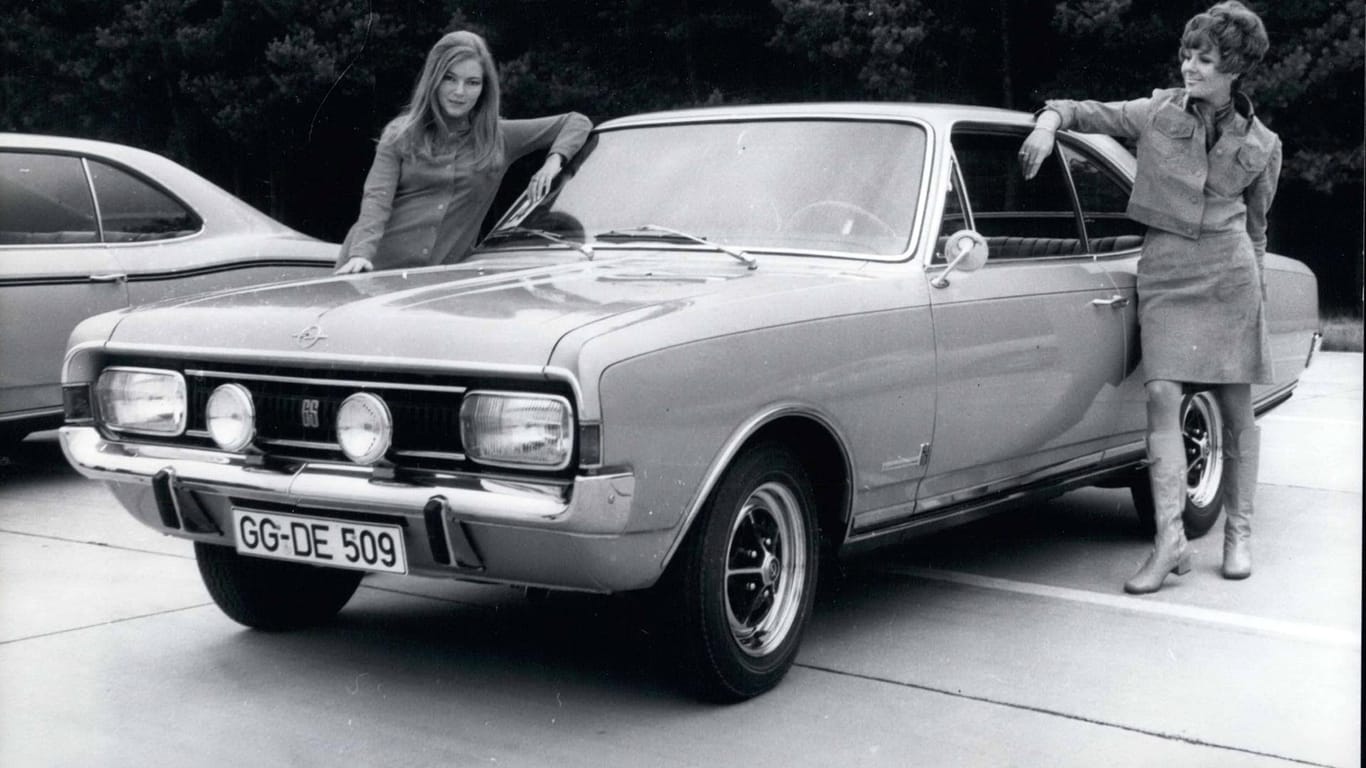 Am 12. September 1967 wird der Opel Commodore auf der Internationalen Automobil Ausstellung in Frankfurt vorgestellt