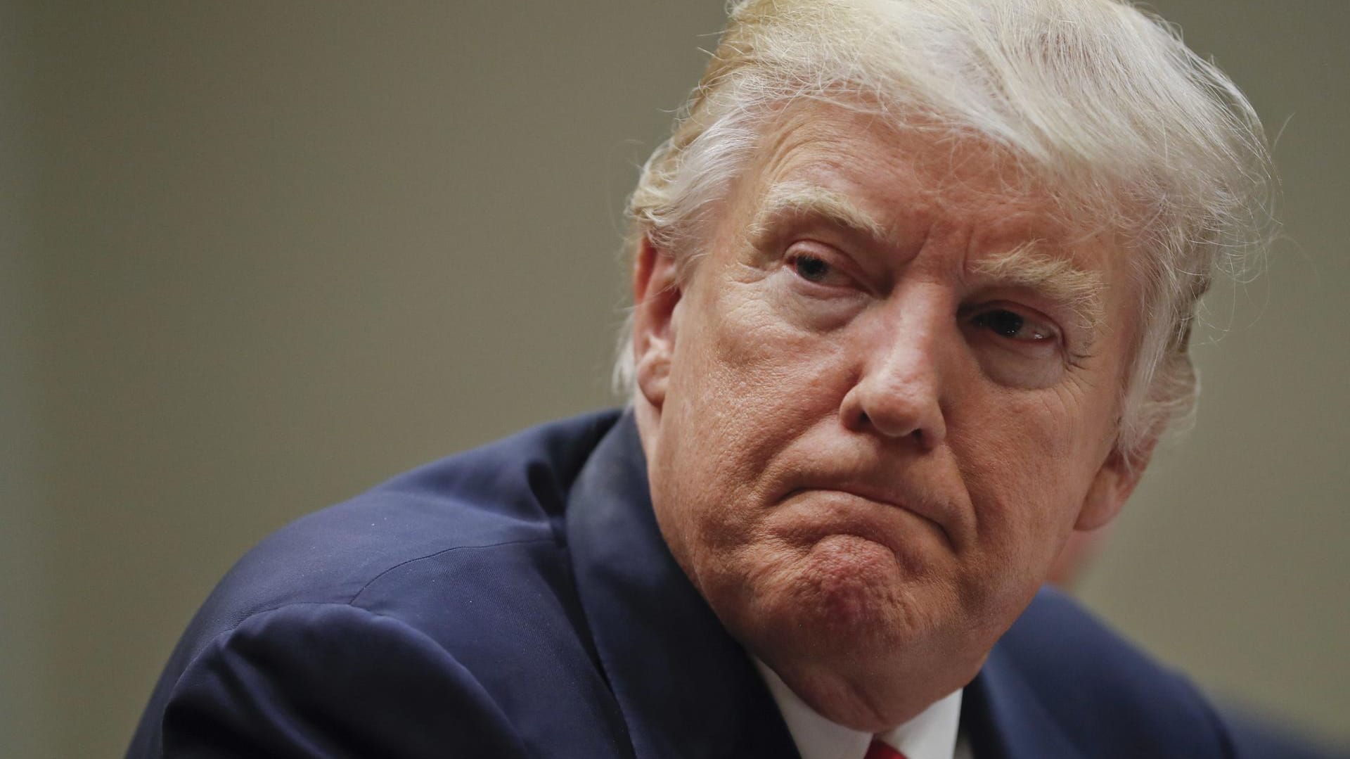 Die Umfragwerte von US-Präsident Donald Trump sind wenige Wochen nach seiner Amtseinführung ziemlich im Keller. Die Umfragwerte von US-Präsident Donald Trump sind wenige Wochen nach seiner Amtseinführung ziemlich im Keller.